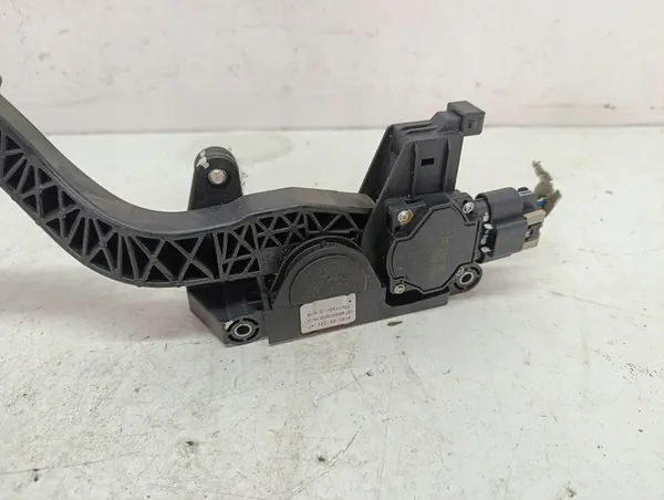 Gaspedal Chevrolet Captiva 2.2 VCDI OEM 20905699 image 3