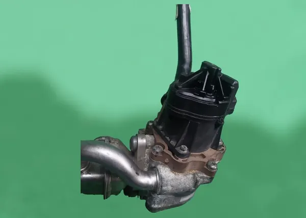 Válvula EGR Iveco Daily IV V 2006 2.3 HPI 3.0 HPI OE 504388655 image 2