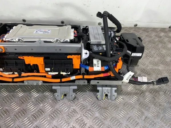 Batería Hyundai Ioniq OEM 37510-G2110 - 1Ah Usada image 10