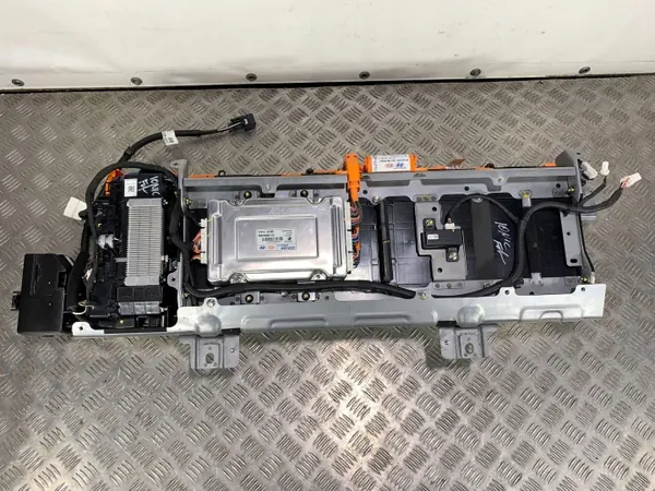 Batería Hyundai Ioniq OEM 37510-G2110 - 1Ah Usada image 3