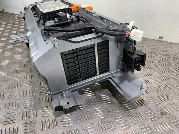 Batería Hyundai Ioniq OEM 37510-G2110 - 1Ah Usada image 4
