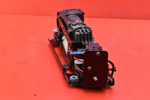 Pompa Compressore Sospensione 6789450 BMW F10 F11 2.0 D image 4