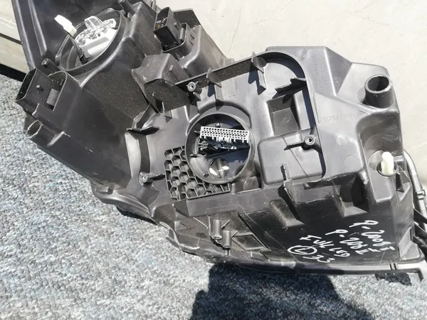 Linker full LED-koplamp Peugeot 208 II image 6