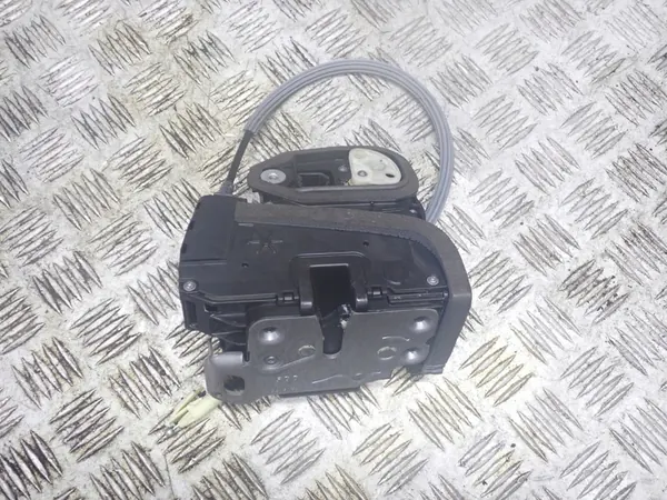 Framdörrslås Chevrolet Silverado GMC Sierra 2019- image 2