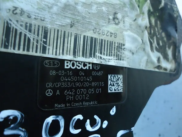 Brandstofpomp MERCEDES C W204 3.0CDI V6 A6420700501 image 3