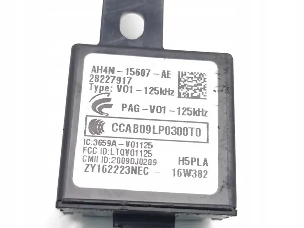 Antenne intérieure Jaguar XE OEM AH4N-15607-AE 2017 image 7