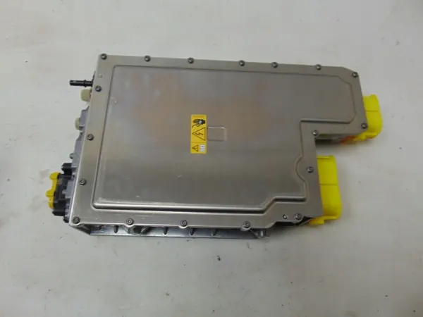 Module convertisseur de courant Mercedes A2909003104 W213 image 4