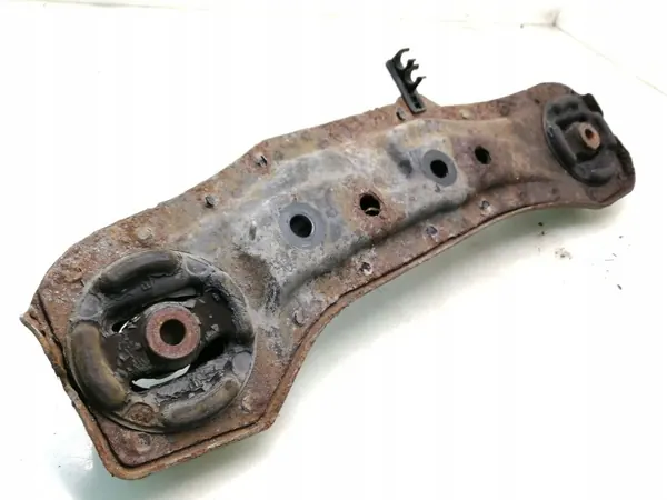 Honda OE ARA197762 Achterdifferentieelsteun - Gebruikt image 2