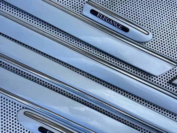 Rivestimento porta posteriore destro MERCEDES BENZ W203 C-CLASS II 744 OEM image 4