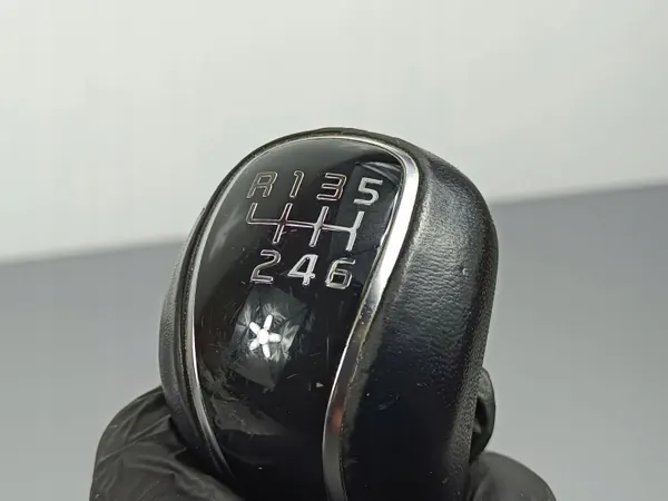 Pommeau de levier FOB19686 OEM pour Kia Sorento image 5