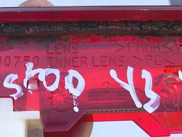 Luz de Freio Toyota Yaris III image 7