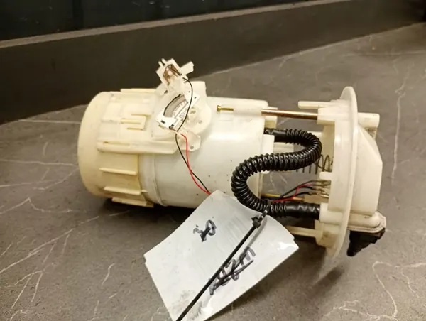 Brandstofpomp Renault Megane II 2.0 16V 8200029163C image 4