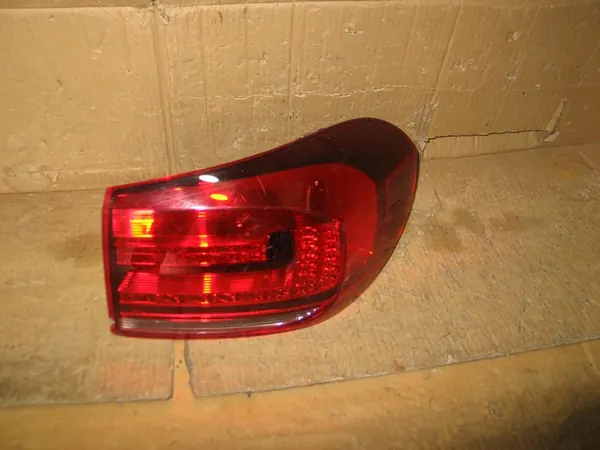 VW Tiguan 1 5N0 Luz Trasera Derecha LED 2011-2016 image 2