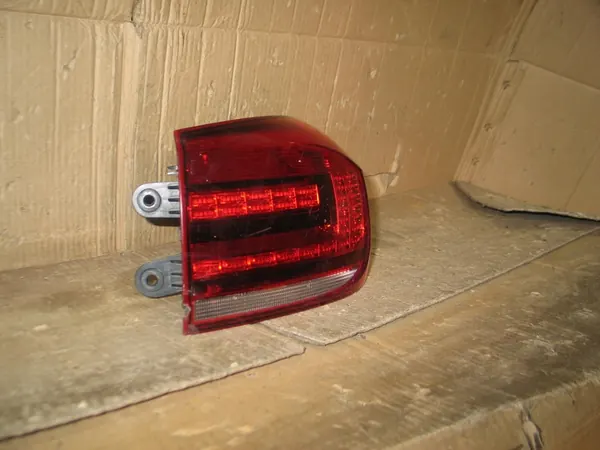 VW Tiguan 1 5N0 Luz Trasera Derecha LED 2011-2016 image 8