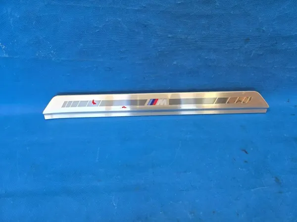 BMW 7 G70 Frontschwellerabdeckung OEM QUA11371 image 2