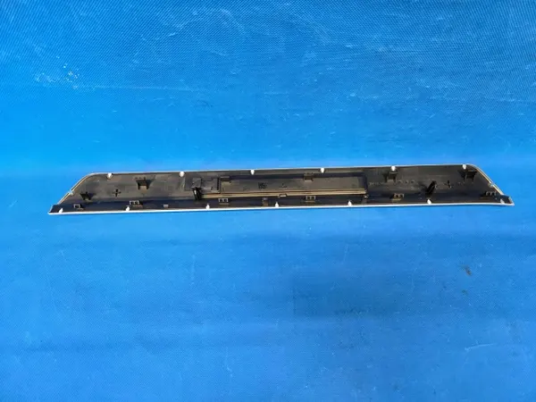 BMW 7 G70 Frontschwellerabdeckung OEM QUA11371 image 3