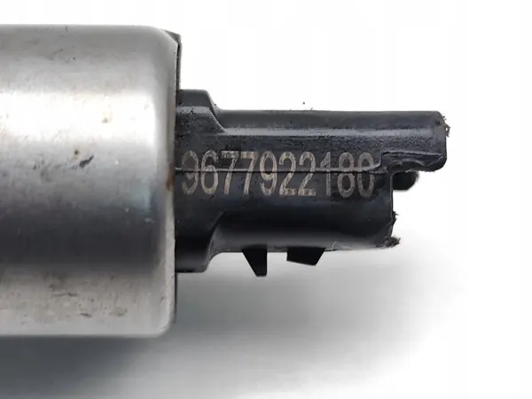 Nokka-akselin ohjausventtiili OEM 9677922180 Peugeot 208 image 7