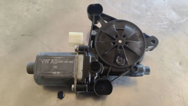 Audi A4 B9 etu oikea ikkuna OEM 8W0959802 image 2
