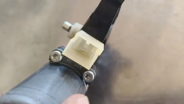 Audi A4 B9 etu oikea ikkuna OEM 8W0959802 image 3