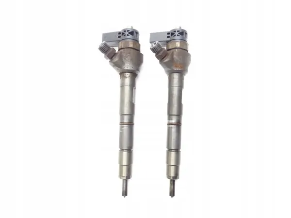 Inyector combustible OEM 03L130277J para VW Passat B7 2.0 TDI image 2