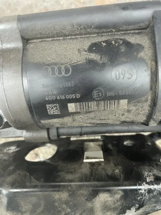 Pompe de suspension Audi OEM 4G0616005D - Occasion image 3