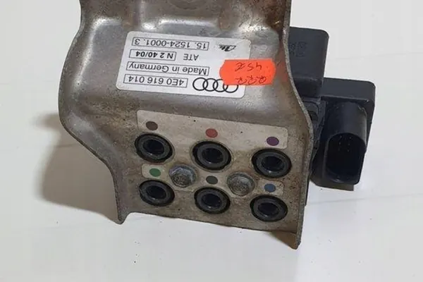 Luchtveringmodule OEM 151380 voor Audi A8 D2 image 2