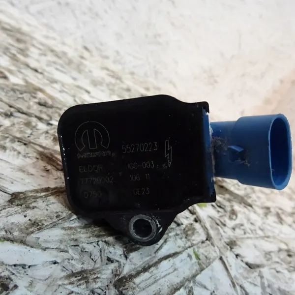 FIAT DOBLO II 1.4T Bobina de ignição 55270223 image 2