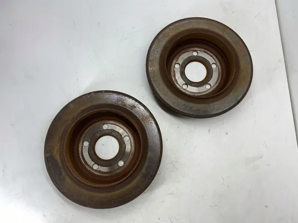 Jeep Grand Cherokee 2018 Conjunto de discos de freio traseiros OEM 68035022AE image 3