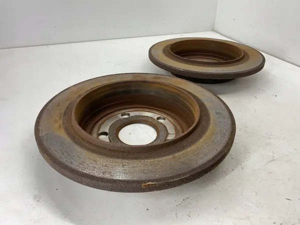 Jeep Grand Cherokee 2018 Conjunto de discos de freio traseiros OEM 68035022AE image 4