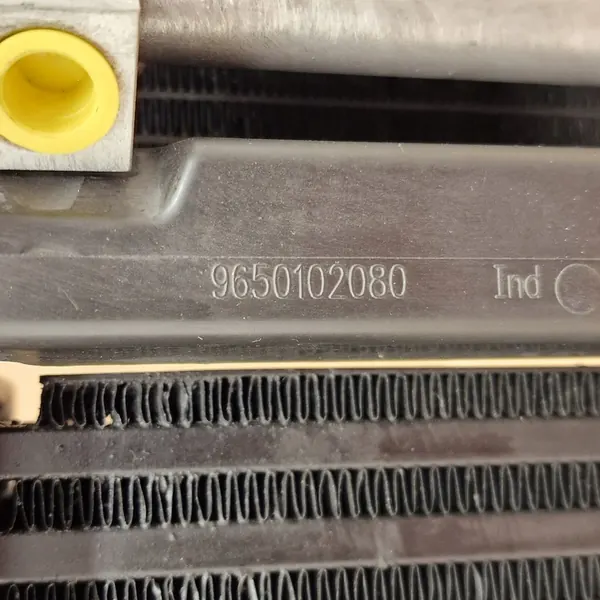 Voorste Radiateur Peugeot 208 207 2008 C3 DS3 Crossland OE image 4