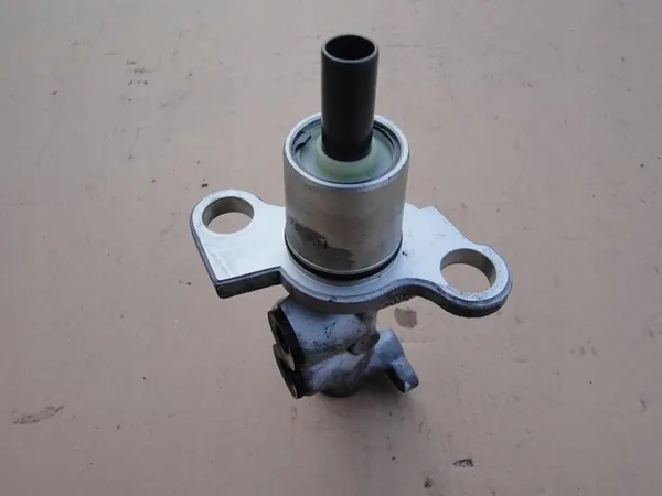 AUDI A4 A6 A8 D2 Rempomp 4D0611021B image 2