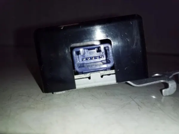Control de cierre central Toyota OEM 8974047031 image 3