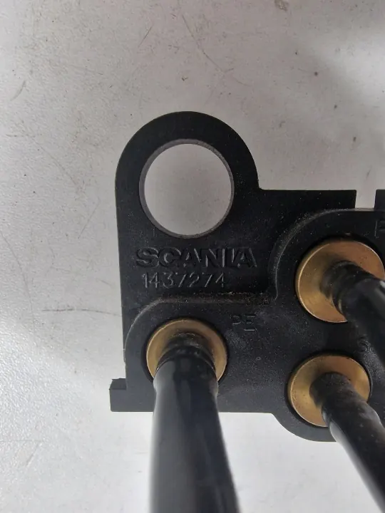 Scania R Hoofdremverbindingspijp OEM 1437274 image 6