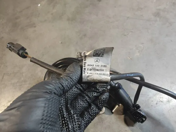 Vattenpump A6422002001 Mercedes-Benz 3.0 CDI OM642 image 4