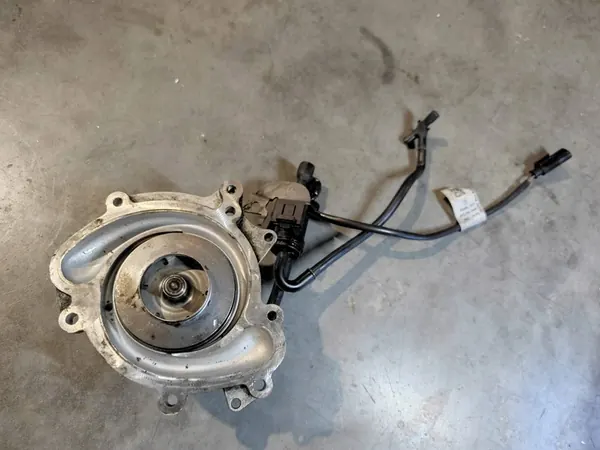 Vattenpump A6422002001 Mercedes-Benz 3.0 CDI OM642 image 5