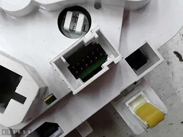 Module de Contrôle de Climatisation Citroen C1 2019 DEFECT 55900YV030 image 4