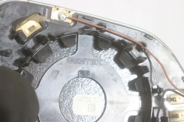 Tesla Model 3 linker spiegelinzet OEM 925-2455-001 image 4