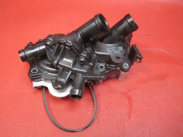 Vattenpump VW Seat Skoda Audi 1.4 eTSI DGE '22 04E121042AD image 2
