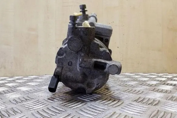 Compressore AC AUDI Q5 2.0L 2010 8KD260805 image 3