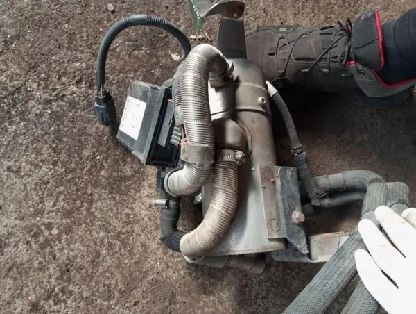 Webasto-lämmitin OEM 3731071 Volvo XC70 2.4 D5:lle image 3