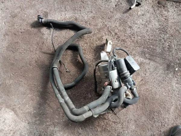 Webasto-lämmitin OEM 3731071 Volvo XC70 2.4 D5:lle image 4
