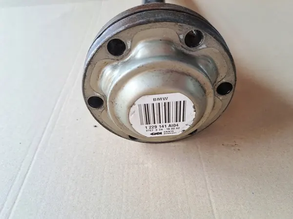 BMW Drivaxel E39 520i 523i 525i 528i image 2