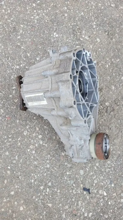 Maserati Vaihteiston Jakolaatikko OEM 06700081380 image 3