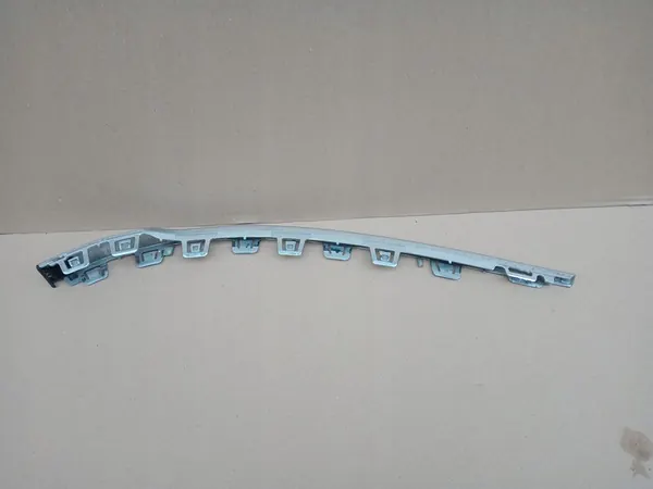 VW PASSAT B8 Vasemmanpuoleinen Krominen Puskuri 3G0853253 image 3