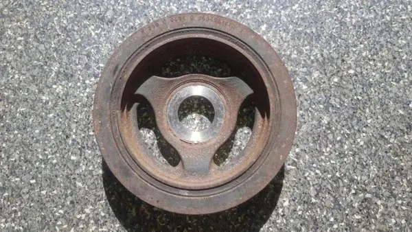 Citroen C4 I 2007 Krukaspulley OEM 965496180 image 2