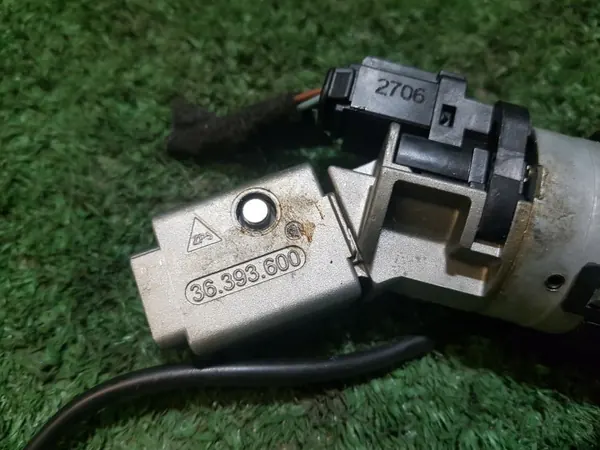 Contacteur d'allumage OEM 36393600 pour Peugeot 207 image 4