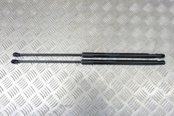 OEM 6895002191 Actuador Derecho de Maletero Toyota image 2