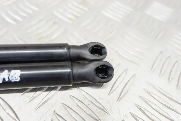OEM 6895002191 Actuador Derecho de Maletero Toyota image 4
