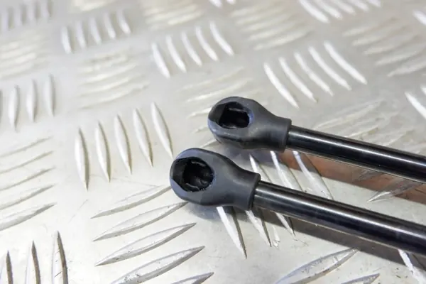 OEM 6895002191 Actuador Derecho de Maletero Toyota image 5