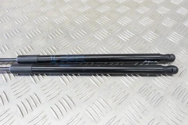 OEM 6895002191 Actuador Derecho de Maletero Toyota image 7